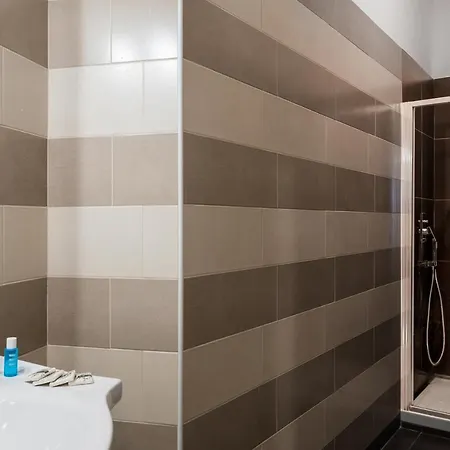 Living Times アパート *